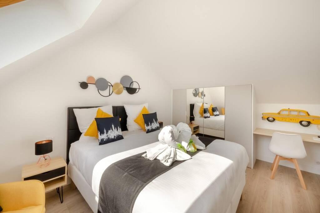 Apartamento New York House Villejust Exterior foto